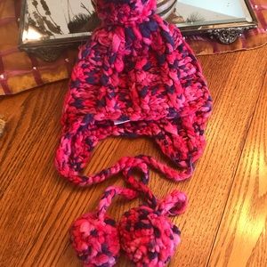 ❄️ urbanology Pom Pom hat EUC